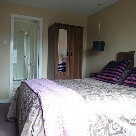 Albert Hotel Peterhead Bagian luar foto