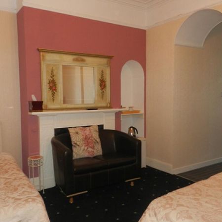 Albert Hotel Peterhead Bagian luar foto