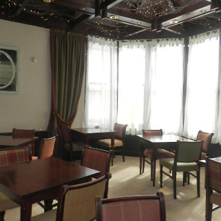 Albert Hotel Peterhead Bagian luar foto