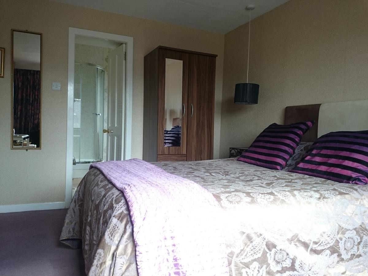 Albert Hotel Peterhead Bagian luar foto