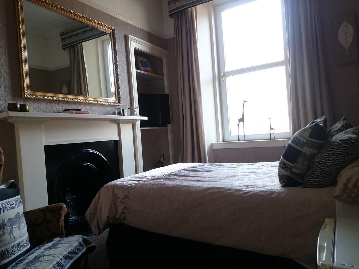 Albert Hotel Peterhead Bagian luar foto